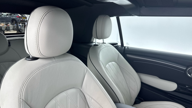 MINI Cooper 1.5 C Classic [Level 2] 3dr Auto Petrol Hatchback